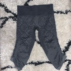 Lululemon Crop Snakeskin Print Leggings